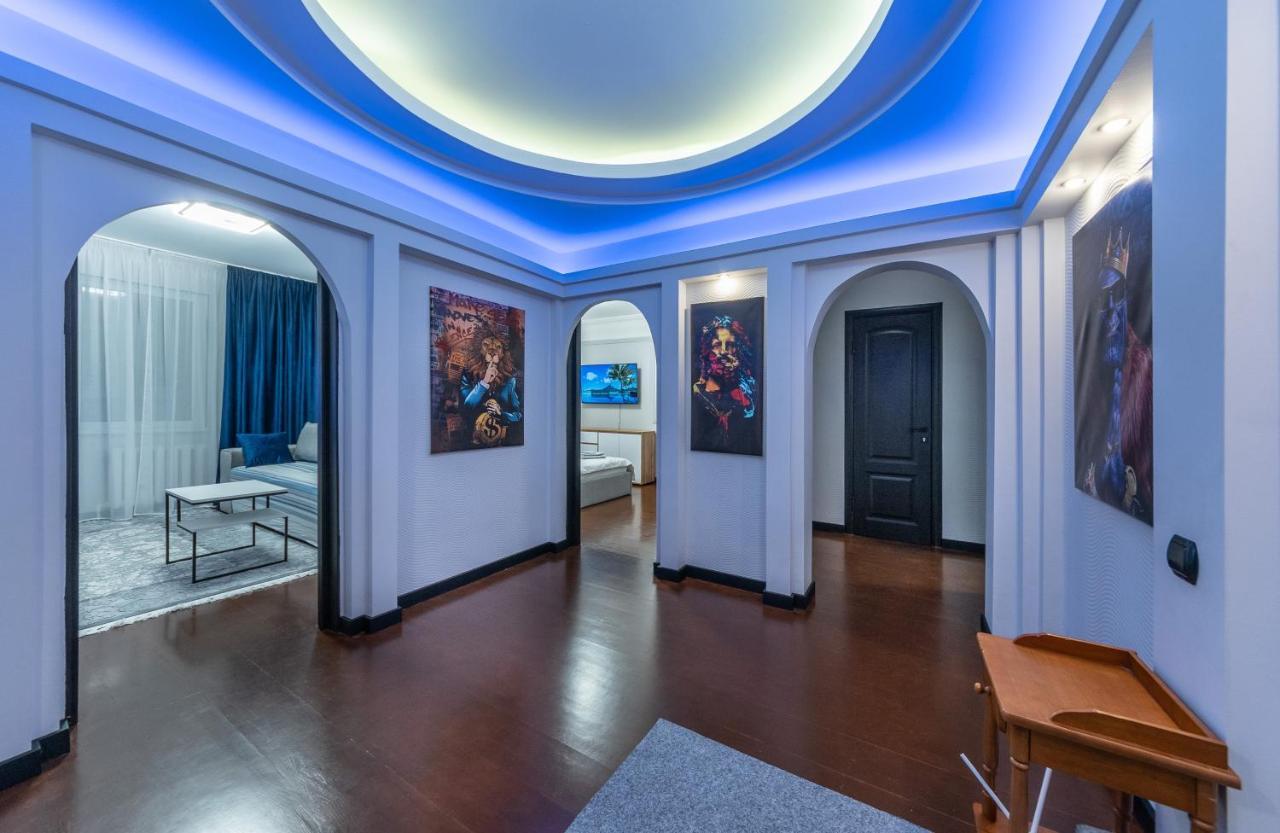 Modern 3 Bedroom Apartment Киев Екстериор снимка